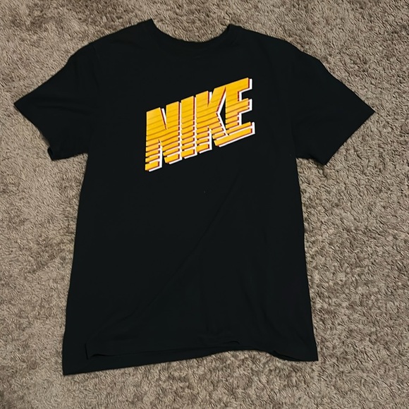 Men’s Size Small Black Nike Graphic Tee - Picture 1 of 4